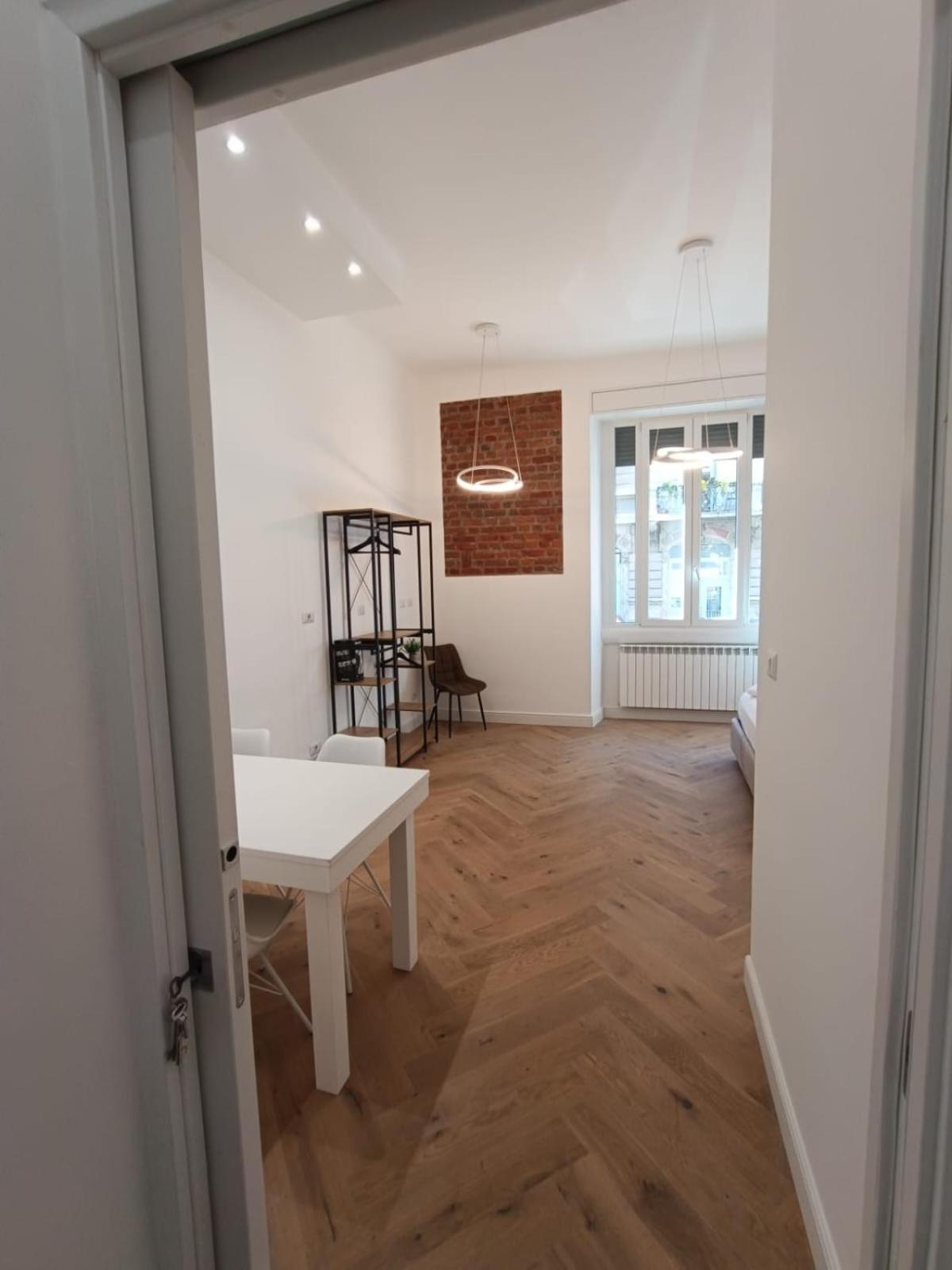 Be-C0 Centrale New Double Suite Milan Luaran gambar