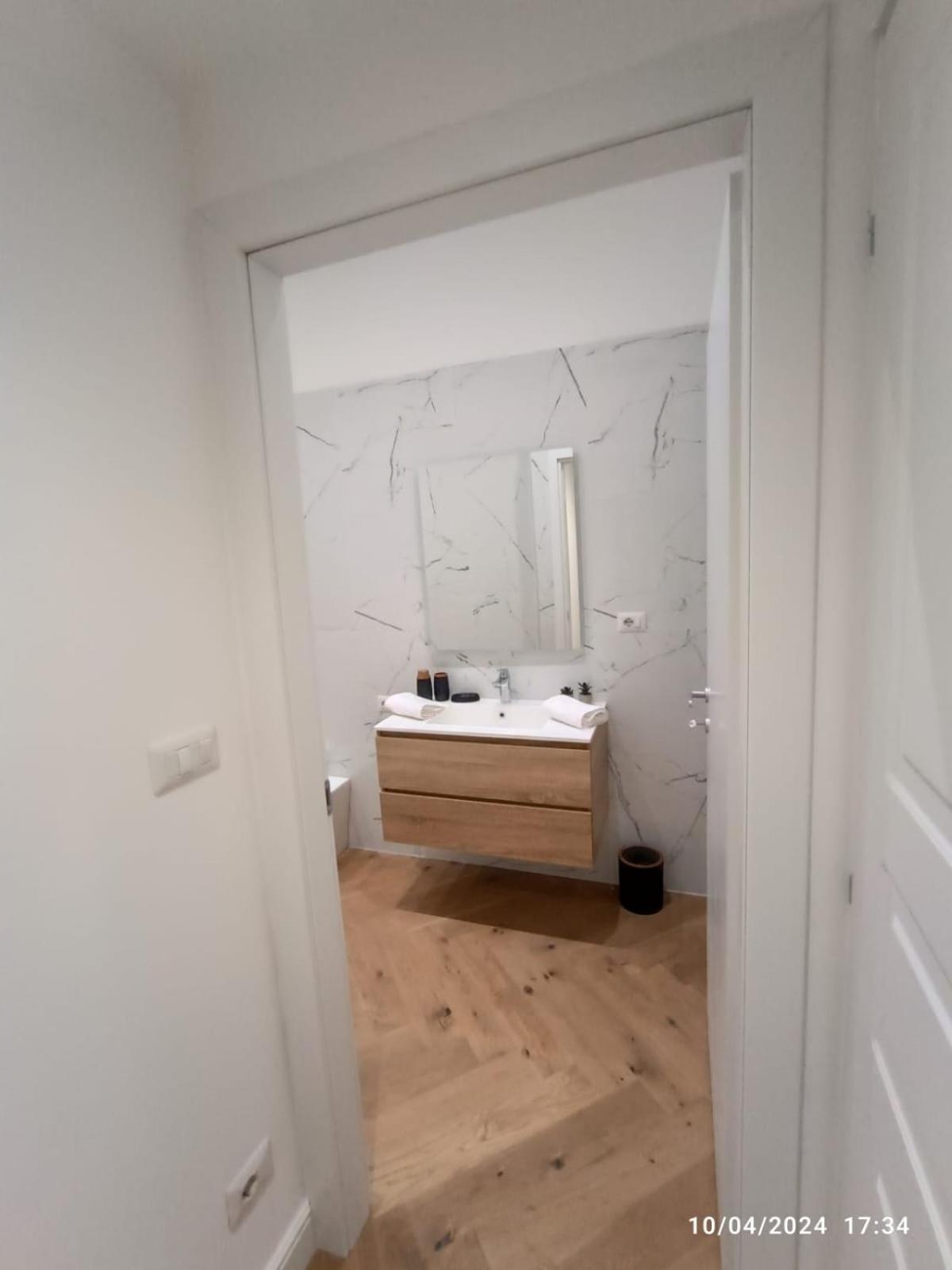 Be-C0 Centrale New Double Suite Milan Luaran gambar